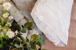 WHY DOES EVERYONE NEED LINEN PILLOWCASES IN THEIR BEDROOM? 