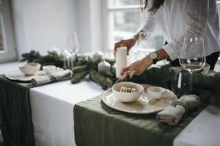 ONE AMAZING IDEA FOR CHRISTMAS TABLE DECORATION - Linen Tales USA 
