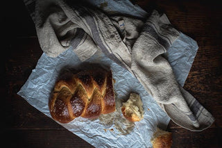 SAVOURY CHALLAH BREAD: A PERFECT SATURDAY RECIPE - Linen Tales USA 