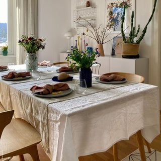 White Lightweight Linen Tablecloth 6