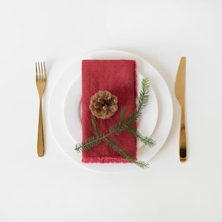 Set of 2 Red Pear Washed Linen Napkins With Fringes 