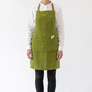 Christmas Green Linen Daily Apron - Linen Tales USA 1